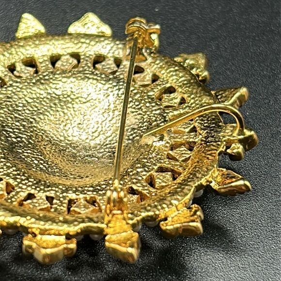 RARE VTG SPLENDORS OF VERSAILLES Pendant Brooch Pin Goddess Museum Reproduction - Picture 5 of 5